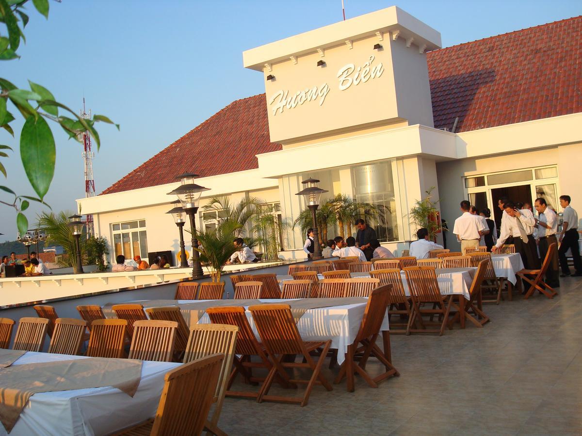 ホテルHuong Bien フーコック エクステリア 写真